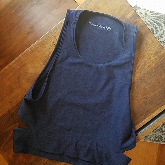 Outdoor Voices Tops - Outdoor Voices Slashback Crop - M